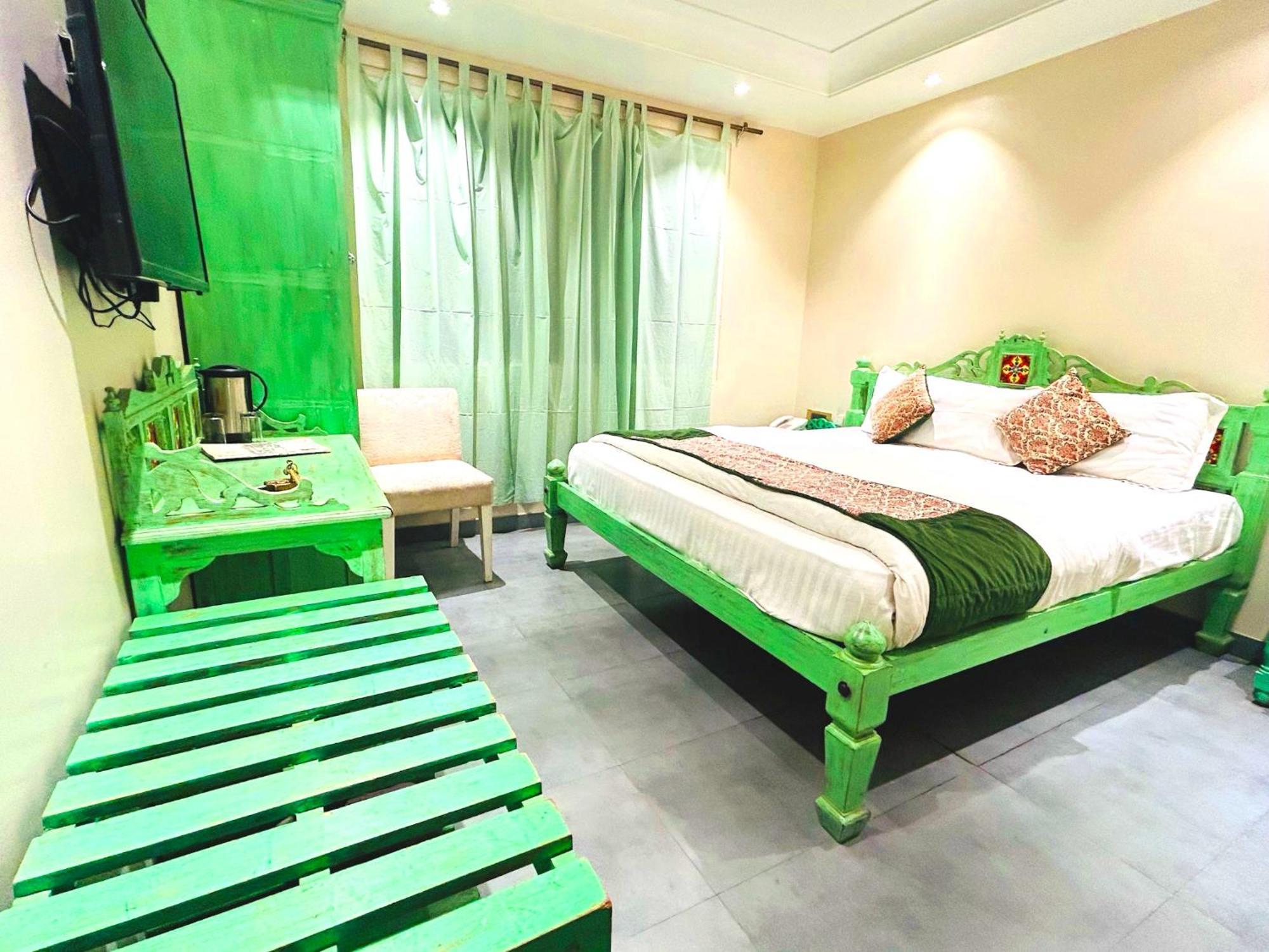 The Pinky Villa - Heritage Boutique Suites New Delhi Extérieur photo