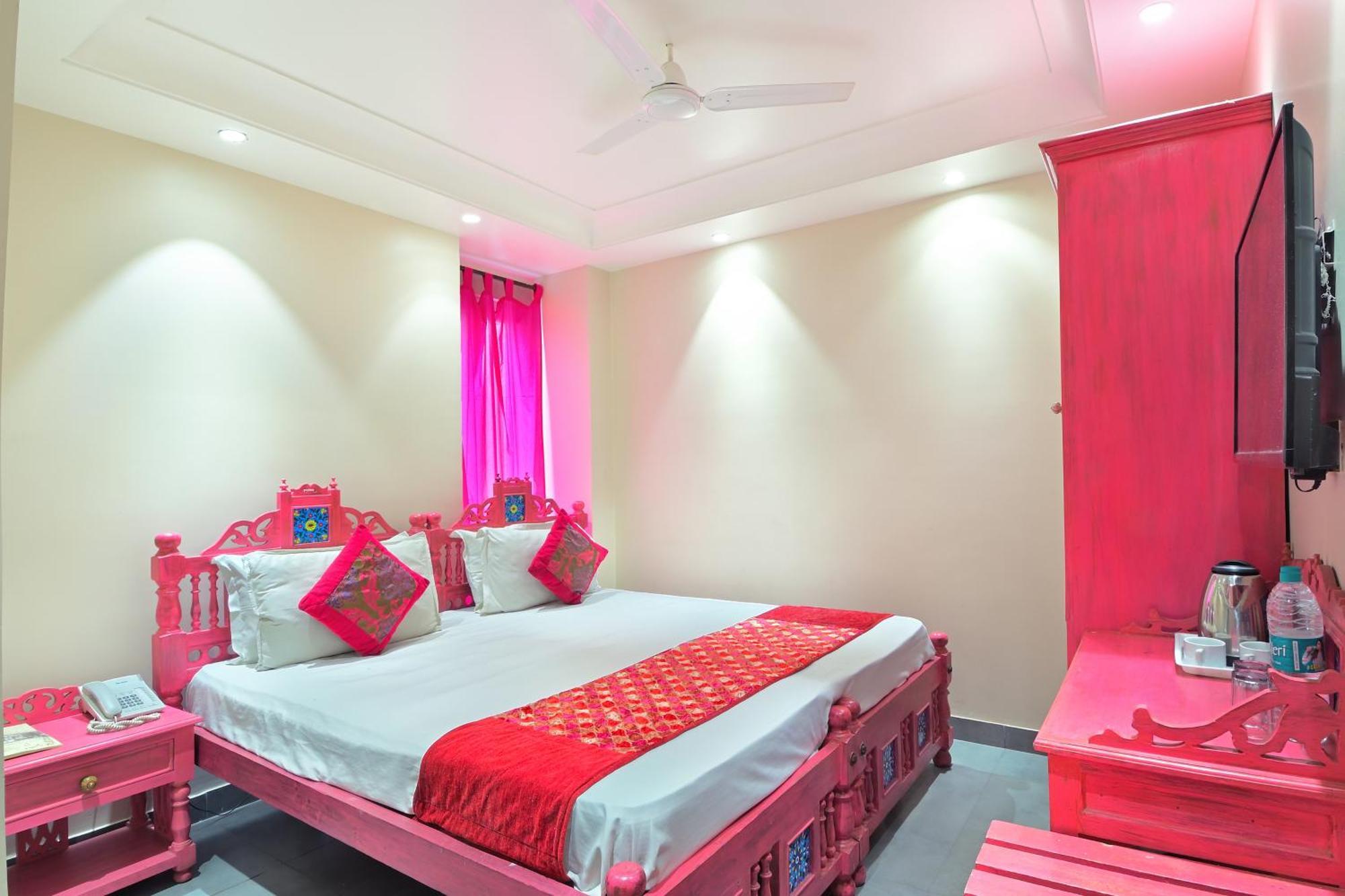 The Pinky Villa - Heritage Boutique Suites New Delhi Extérieur photo