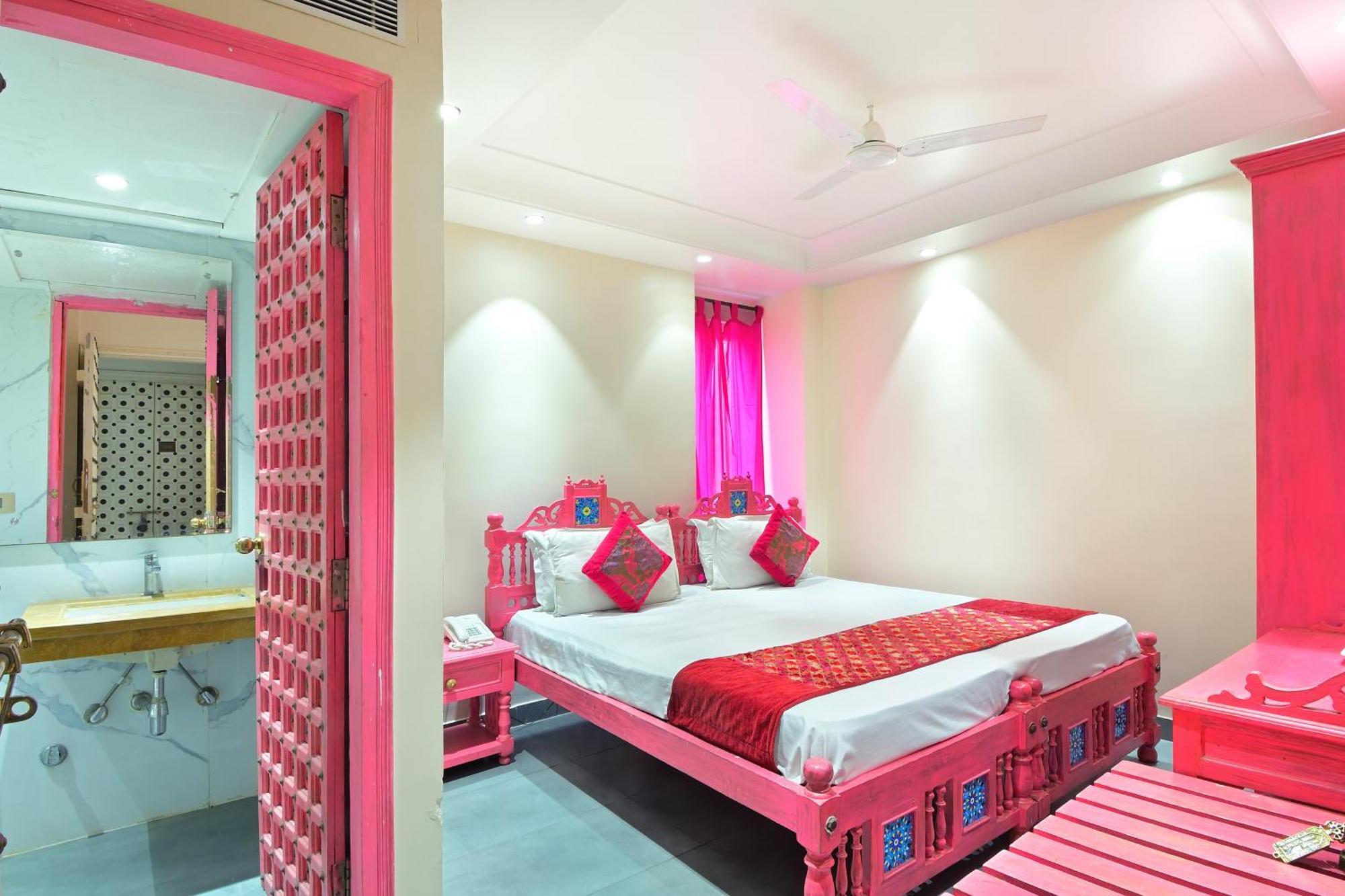 The Pinky Villa - Heritage Boutique Suites New Delhi Extérieur photo
