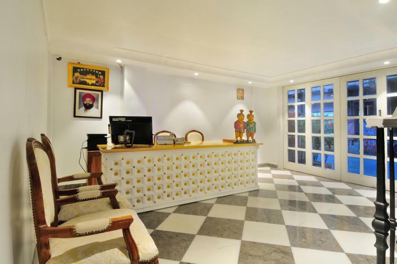 The Pinky Villa - Heritage Boutique Suites New Delhi Extérieur photo