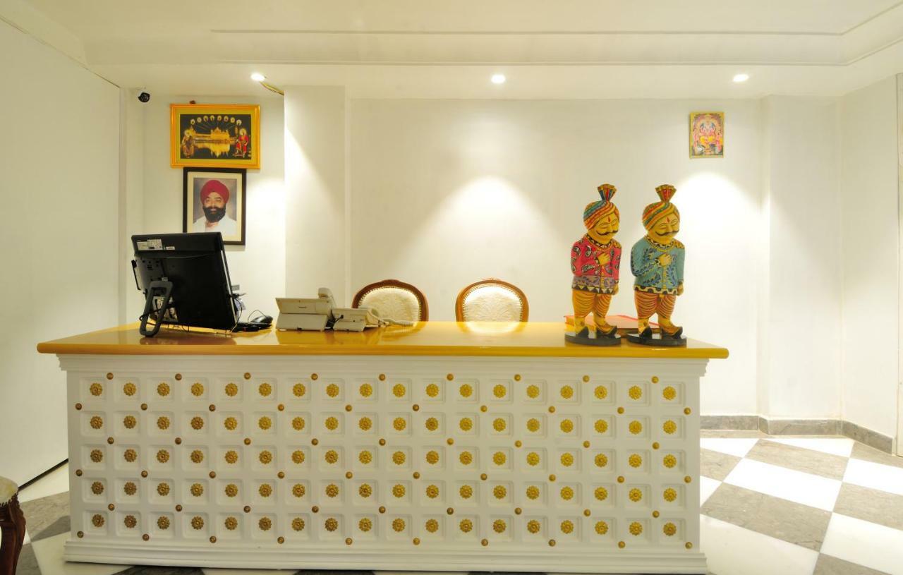 The Pinky Villa - Heritage Boutique Suites New Delhi Extérieur photo